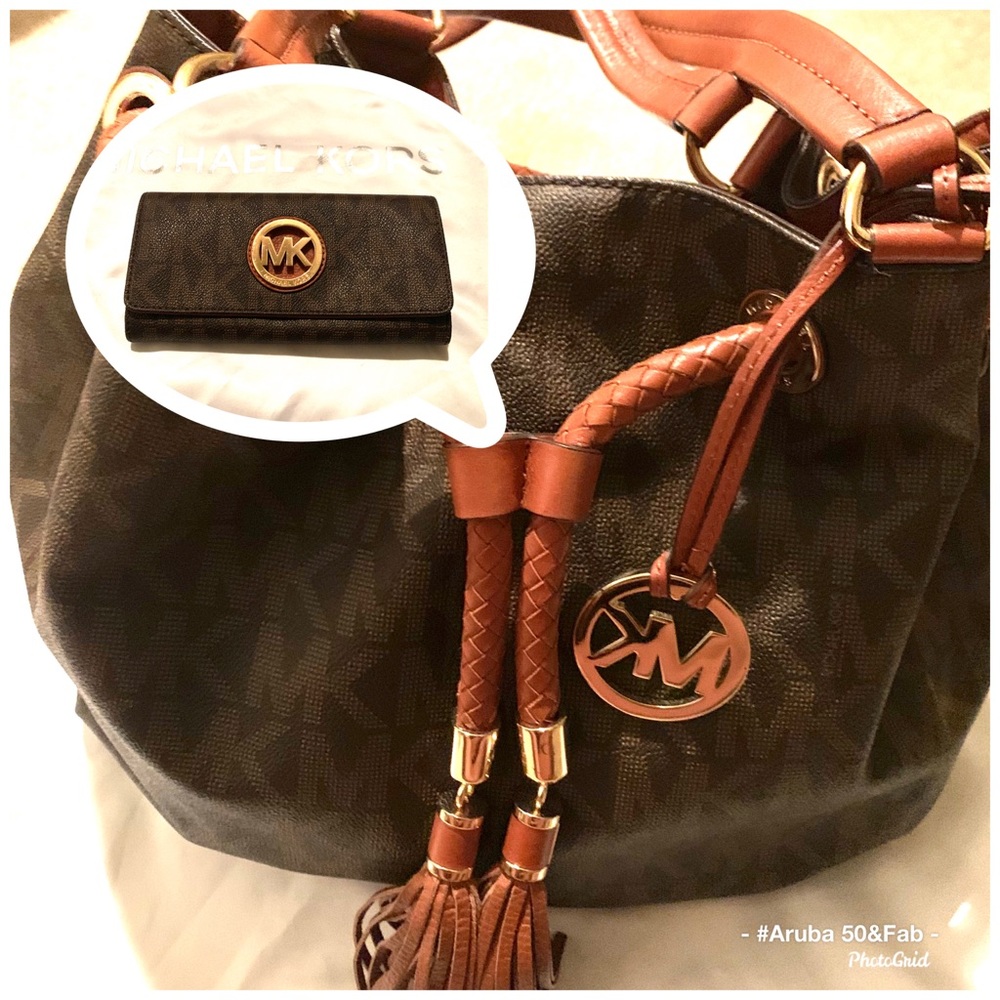 Michael Kors Satchel and matching Wallet